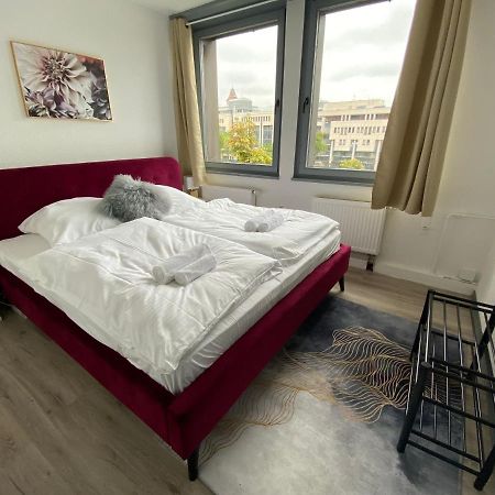 Urbansuites - Modern & Zentral In Der City - Dein Zuhause In Stuttgart Estugarda Exterior foto